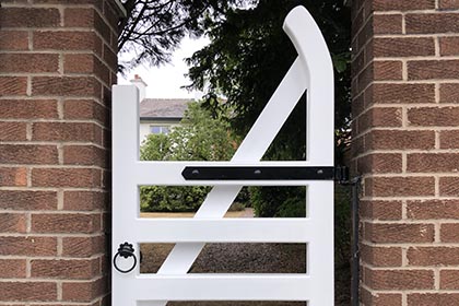 Bespoke-Accoya-Hockey-Stick-Gate1