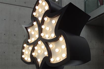 01-Manchester-Metropolitan-University-Chancellors-Event-3D-Spades-Logo