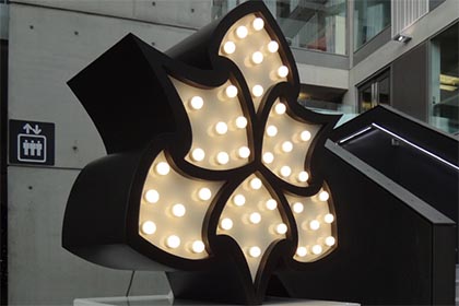 03-Manchester-Metropolitan-University-Chancellors-Event-3D-Spades-Logo